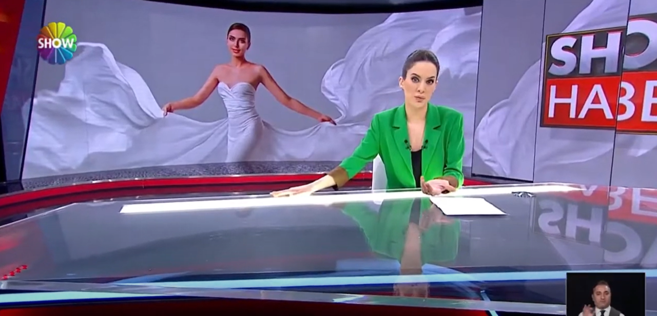 SHOW TV ANA HABER BÜLTENİNDE TÜRKİYE'NİN EN BÜYÜK BARAN GELİNLİK DEFİLEMİZ ADİLE SULTAN SARAYIN'DA